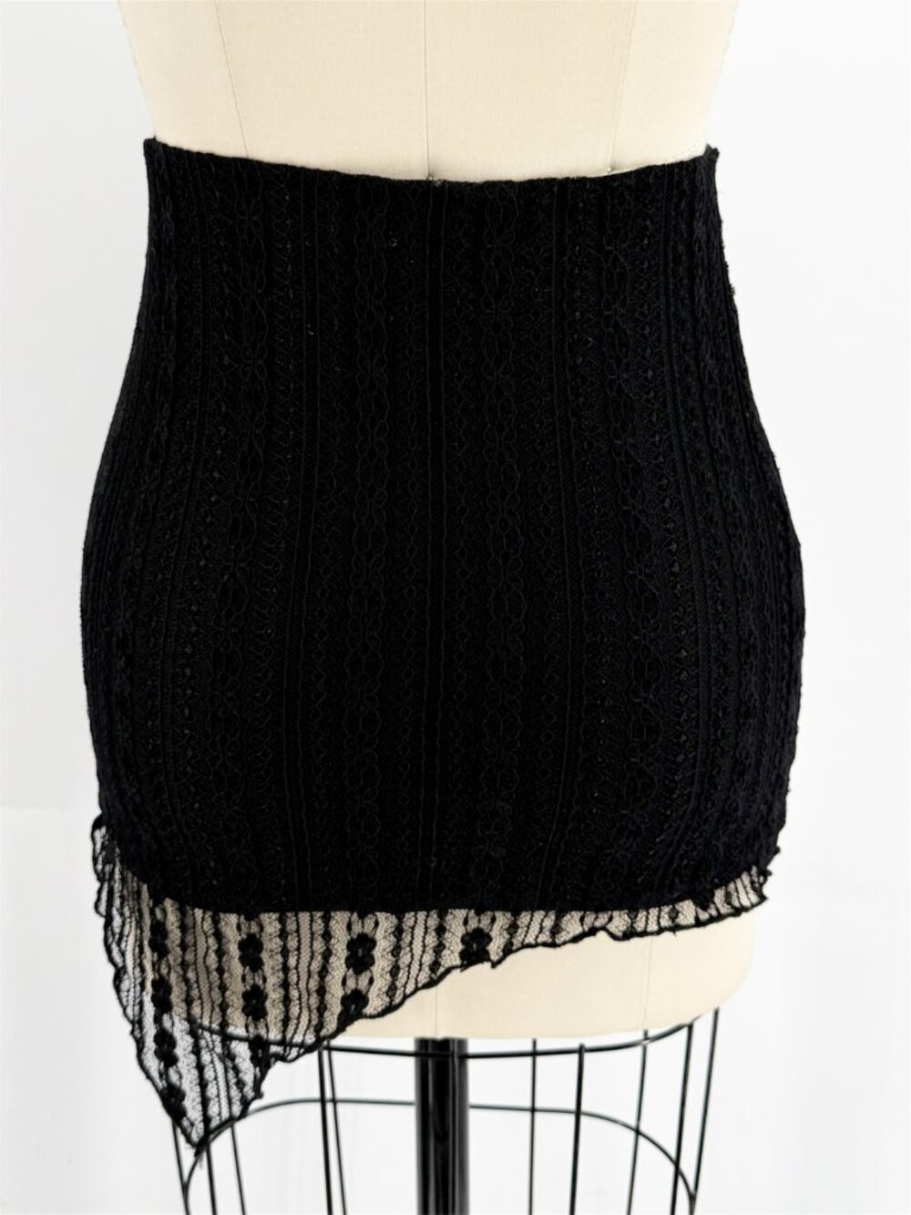 Princess Polly Lacy Overlay Stretch Lace Asymmetrical Mini Skirt Black 4 - Picture 8 of 8